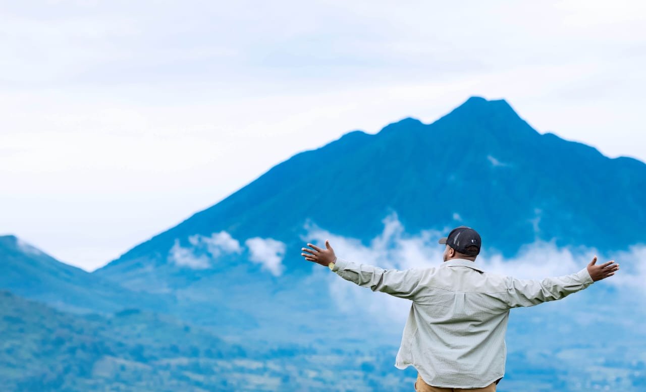 Volcano scenic tour